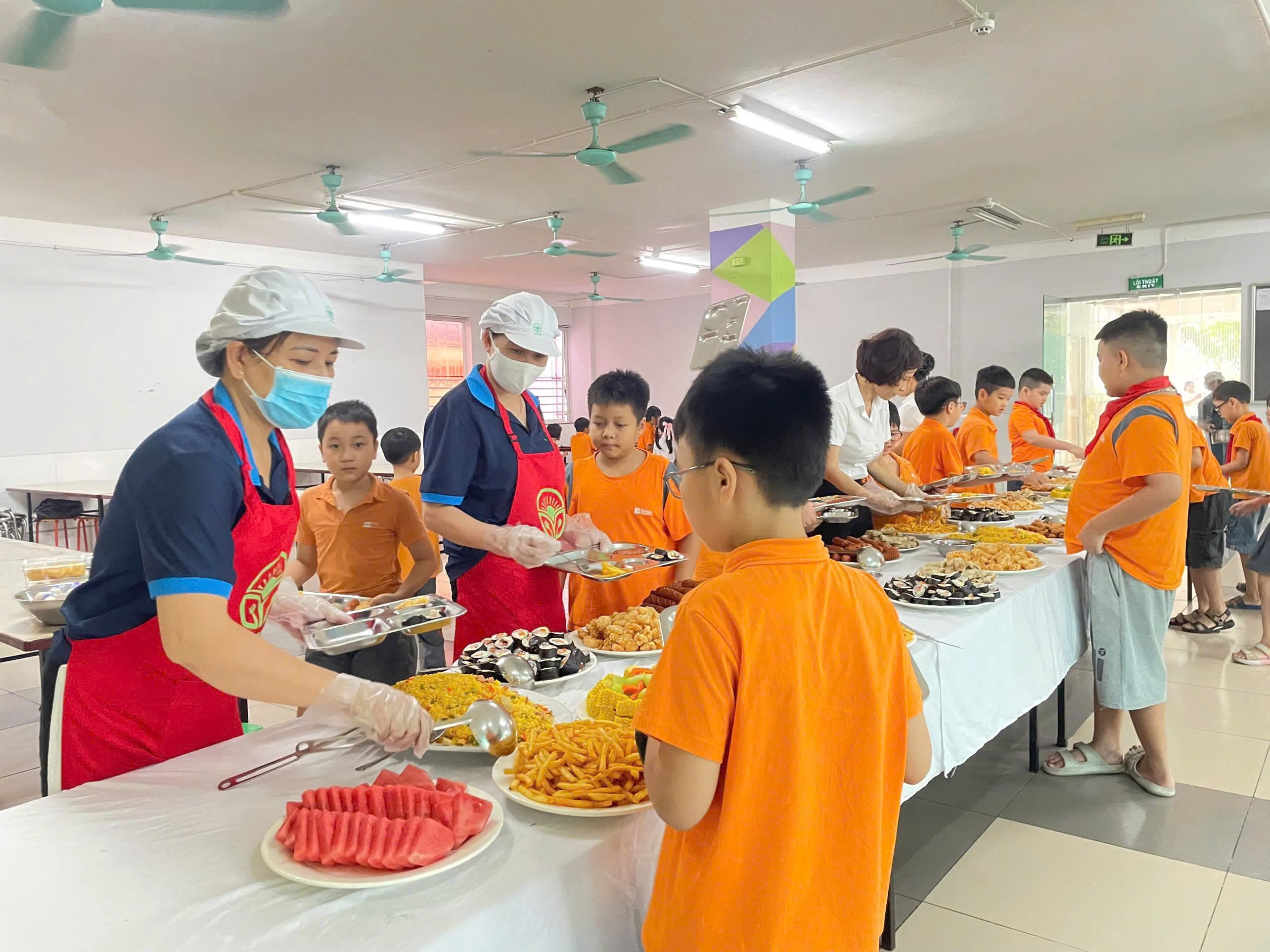 Suất ăn học đường ALOCOM