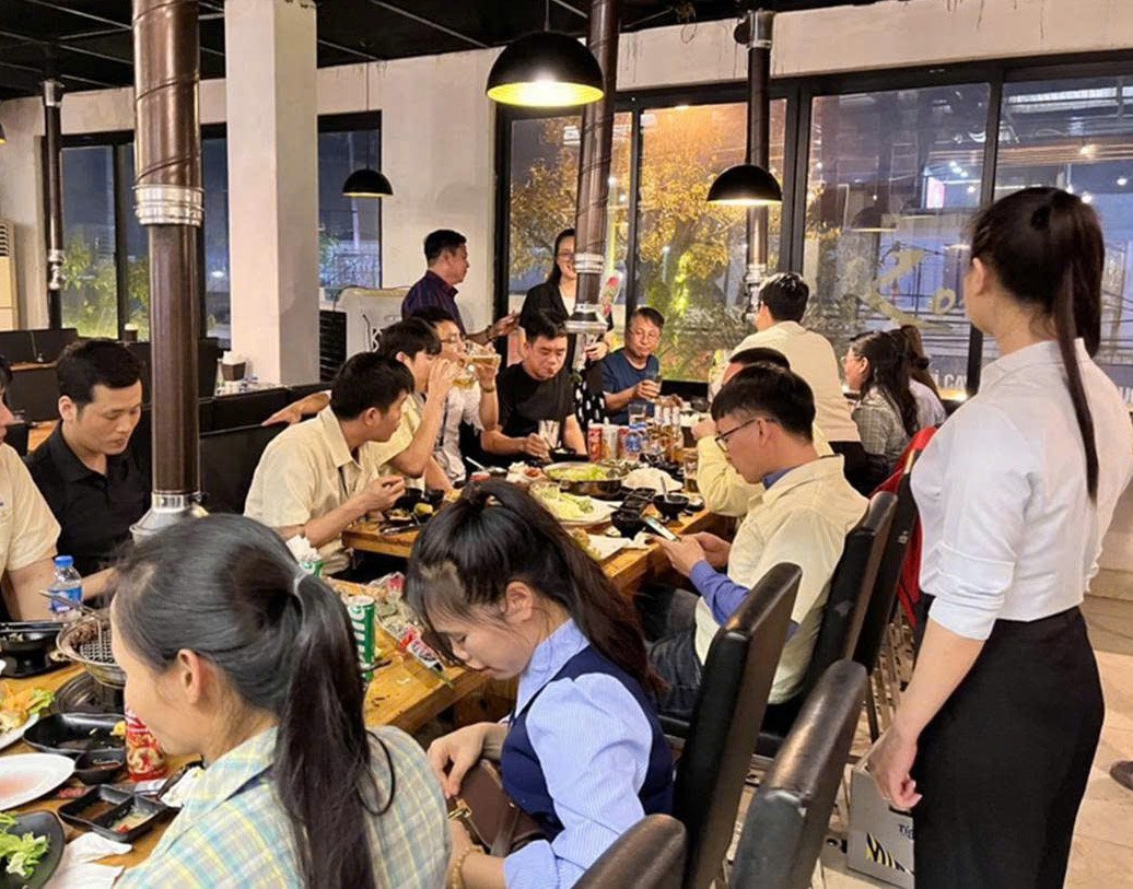 Không gian dùng bữa tại nhà hàng